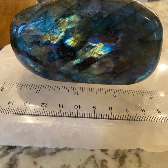 Blue Labradorite Freeform - Picture 6 of 7